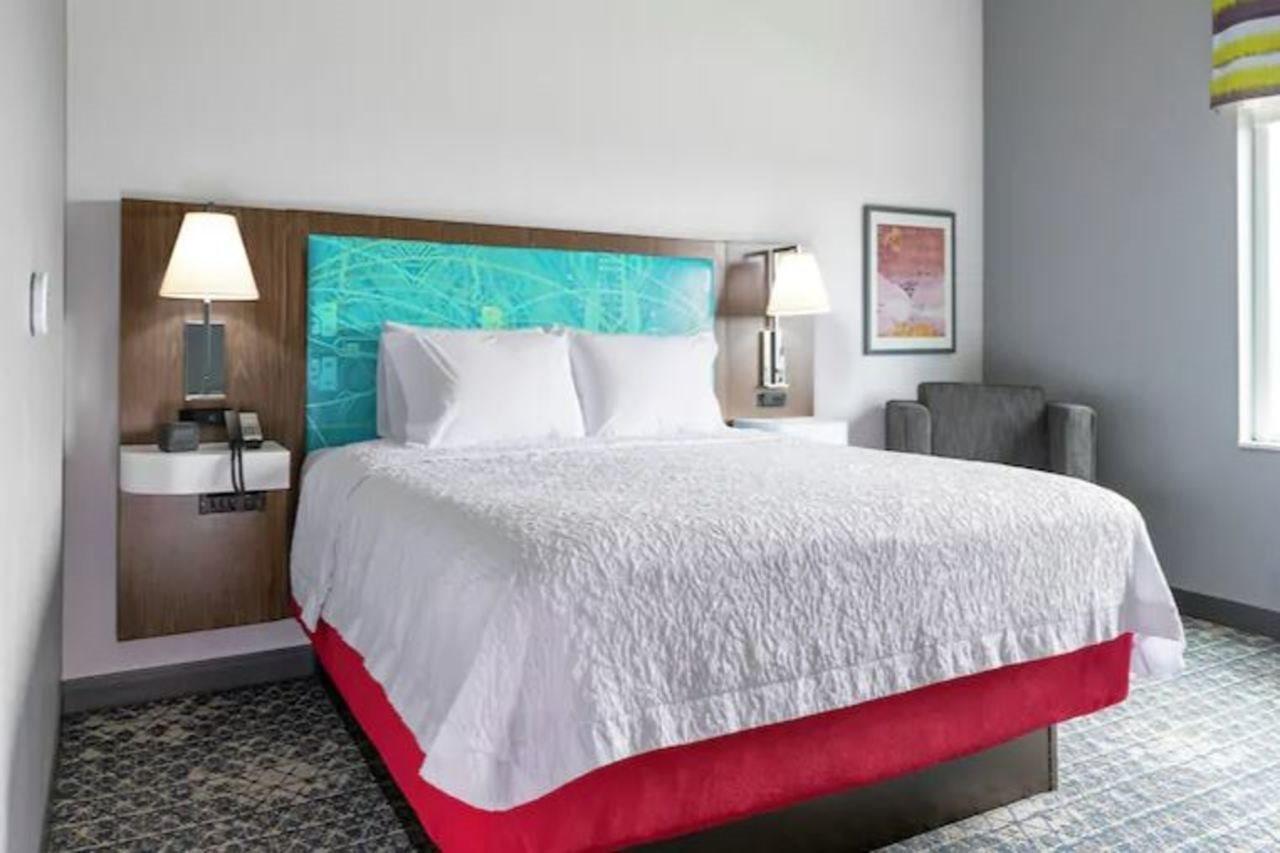 Hampton Inn & Suites هويل المظهر الخارجي الصورة